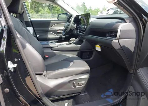 2025 Toyota Grand Highlander Xle из США, поврежденный, VIN 5TDAAAB57SS071051